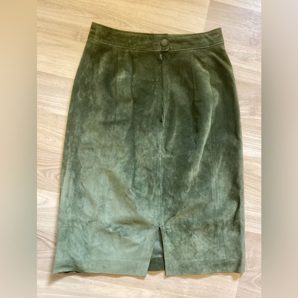 VTG 💣 Suede Skirt - Picture 7 of 7